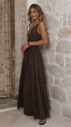 Sanya – Maxikleid mit V-Ausschnitt und A-Linien-Rock