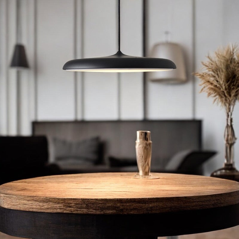 Nordic Glow LED Pendelleuchte: Schlichtes skandinavisches Lichtdesign