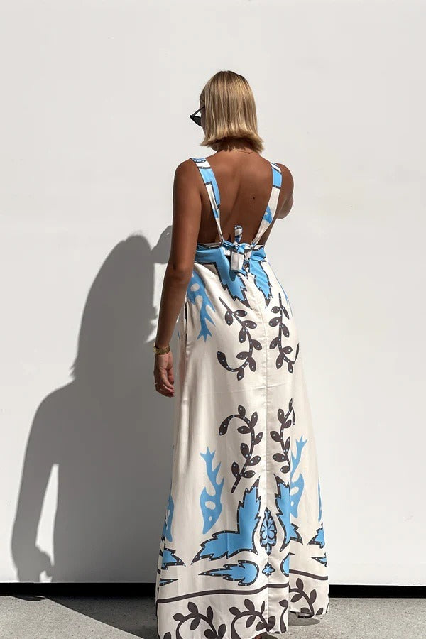Ärmelloses Maxikleid mit Blumenmuster in Blau mit Schulterfrei