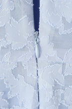 Kleid mit Neckholder in Blau