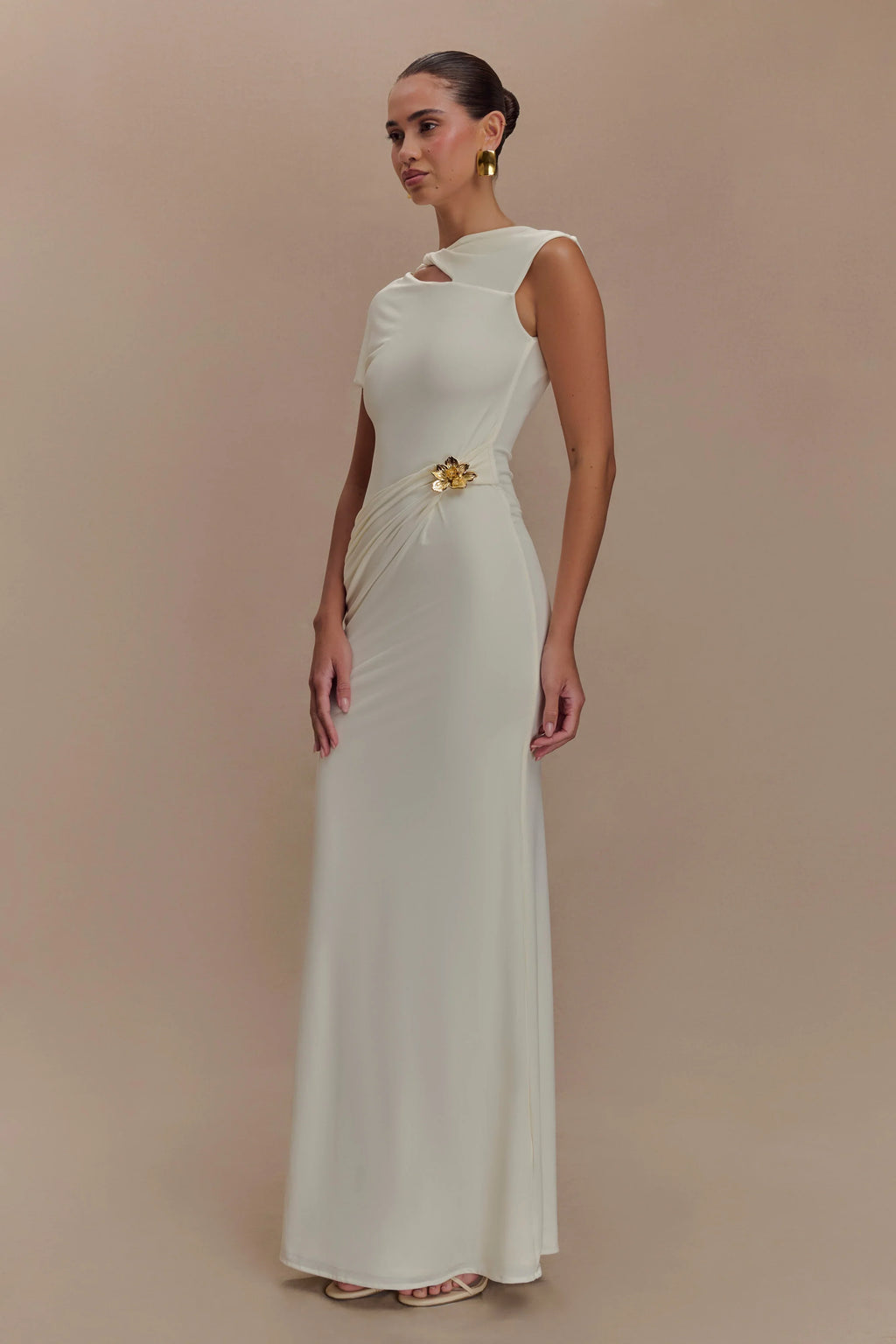 Damen Abendkleid mit asymmetrischem Ausschnitt und Drapierung