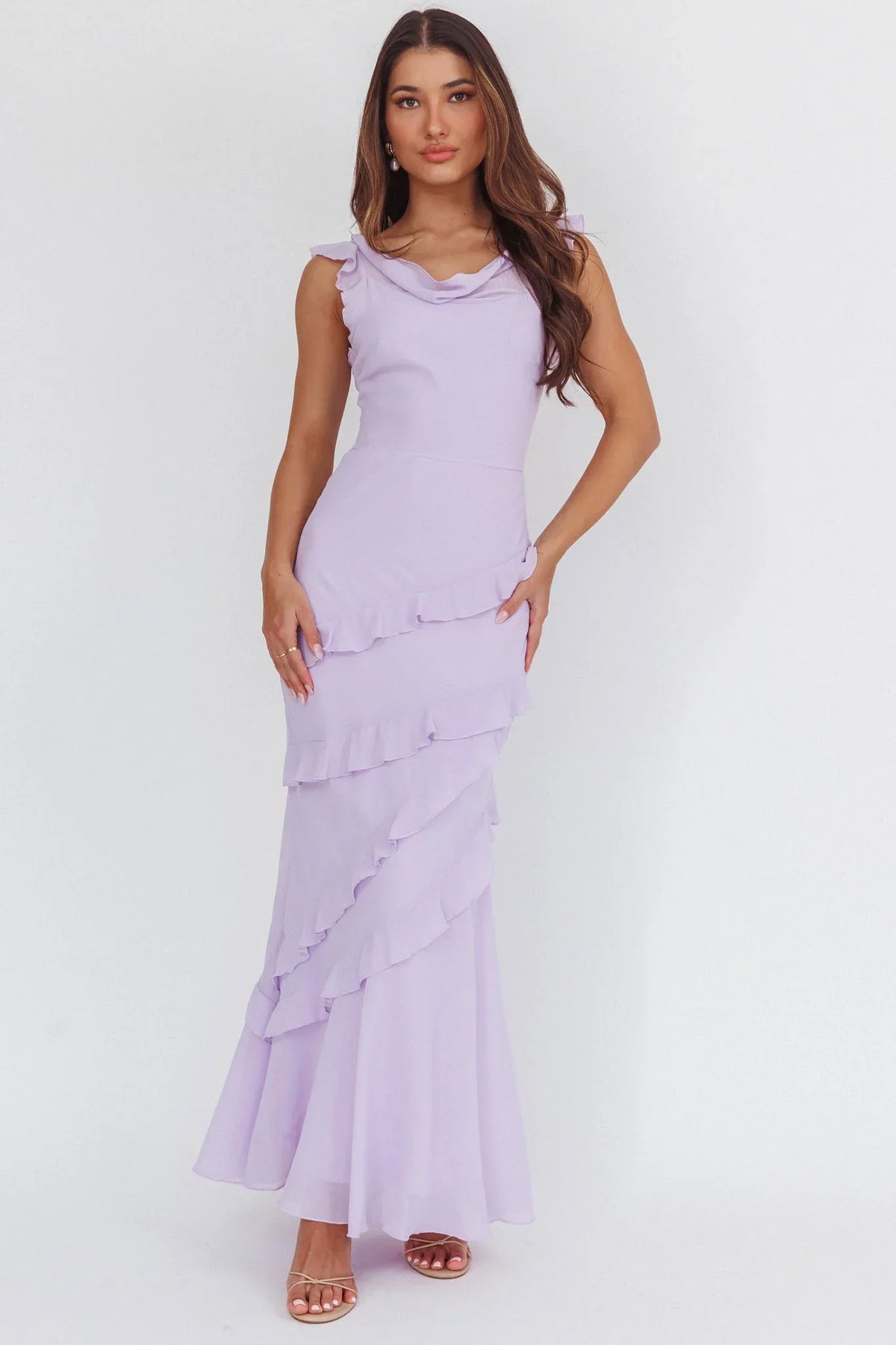 Sangria – Maxikleid mit Wasserfall-Ausschnitt und Rüschen