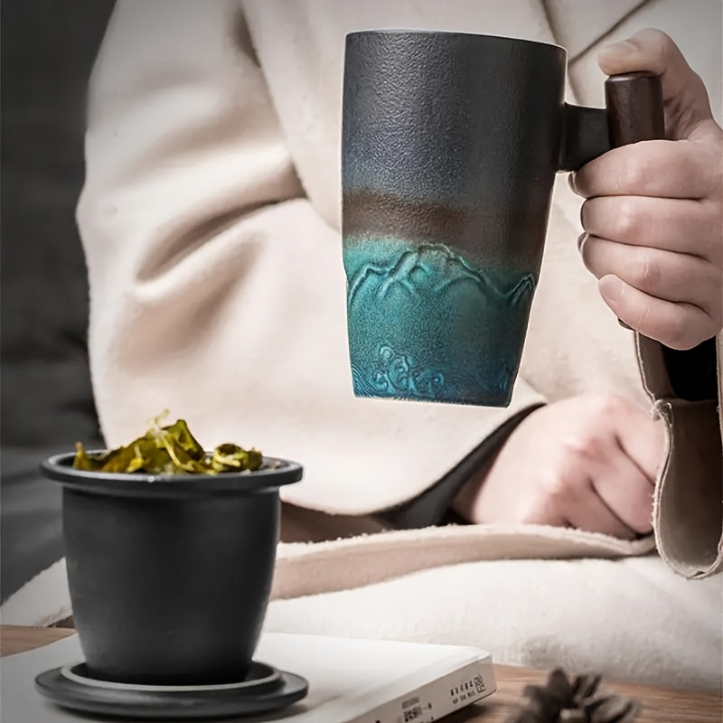 Handgefertigte Keramische Teetasse mit Sieb – Authentisches Design sowie Praktische Nutzung