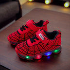 Spider-Man Sneakers inklusive LED – Abenteuer in jedem Schritt für dein Kind