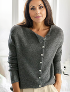 Einfacher Schlichter Pullover Mit Langen Ärmeln
