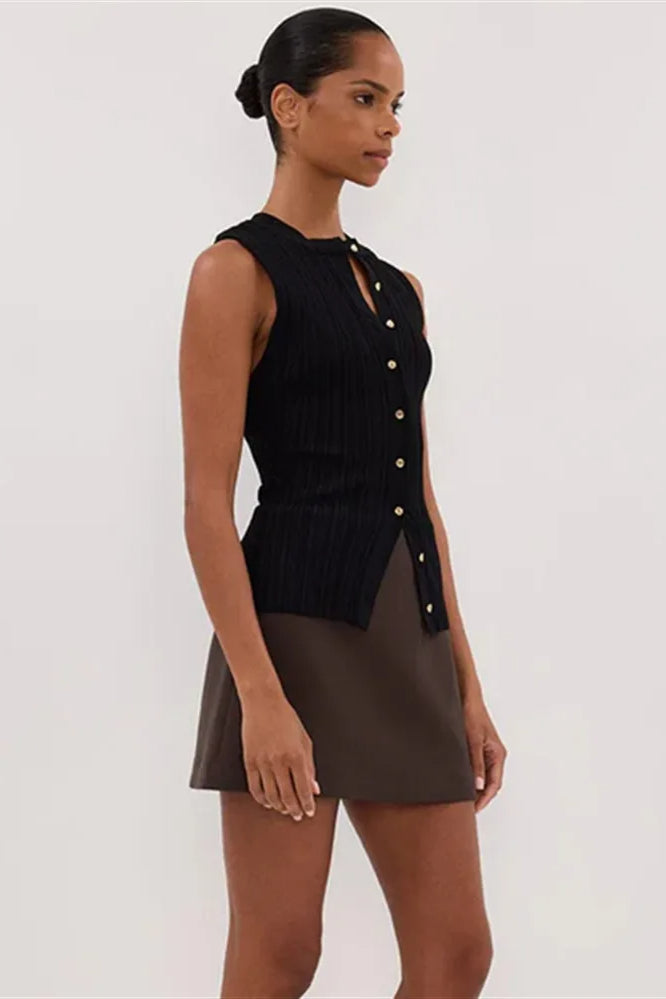 Ärmellose Strickjacke mit Strickstruktur
