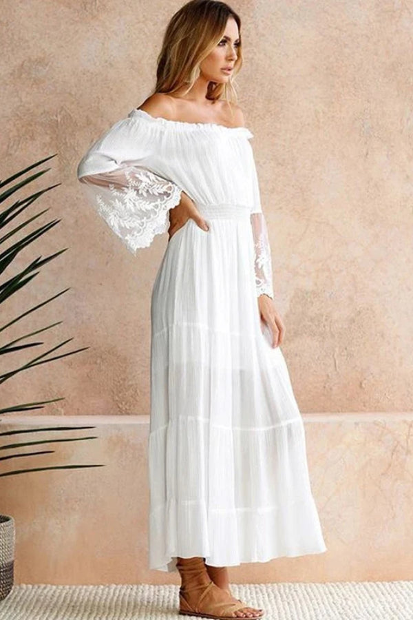 Schulterfreies Kleid mit Trompetenärmeln und ausgestelltem Schnitt