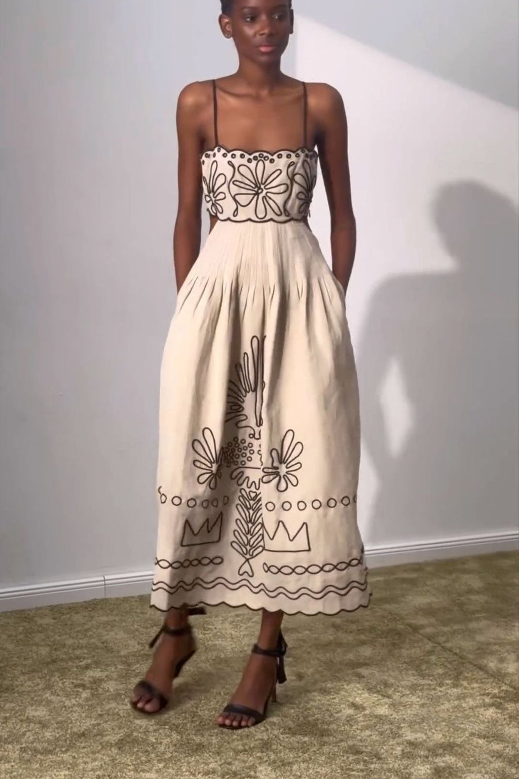 Maxikleid mit Druck in Beige
