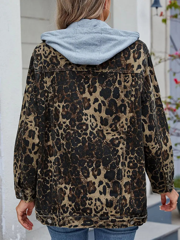 Jeansjacke mit Knopfverschluss, Taschen und lockerer Passform