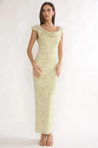 Samt-Maxikleid mit Wasserfall-Ausschnitt und Blumenmuster