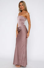 Mocha – Samt-Maxikleid