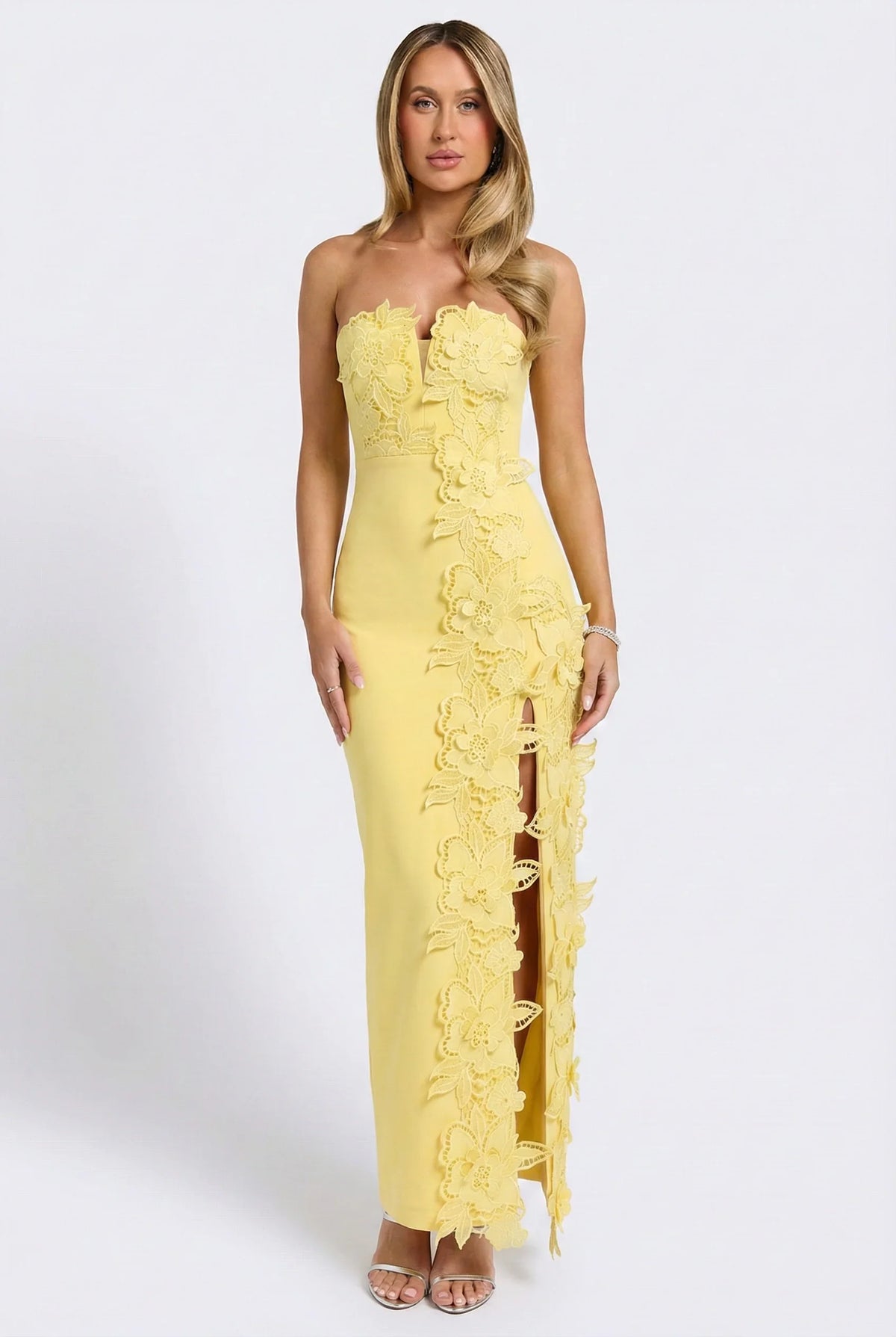 Éloise – Schulterfreies Maxikleid mit Beinschlitz und Blumenmuster