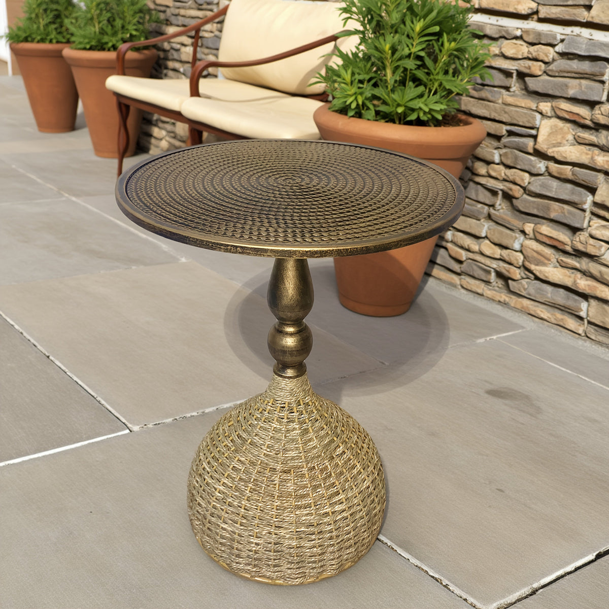 Handgefertigter Wassergras-Couchtisch: Antike Bronzeoptik