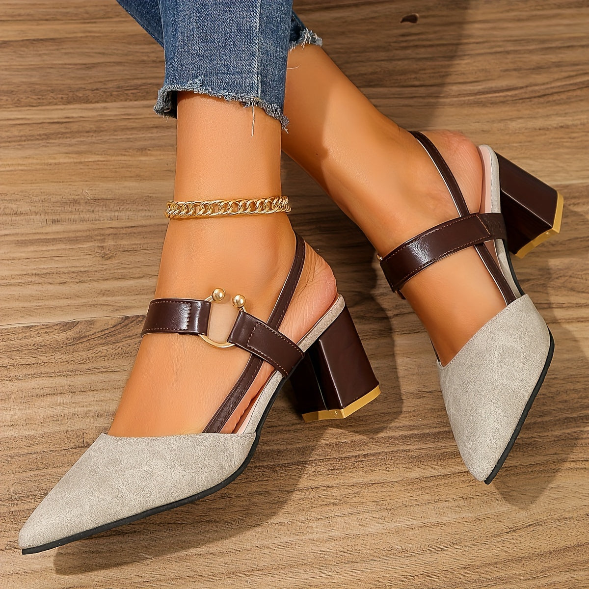 Schicke & Bequeme Sandalen Damen - Klassisch inklusive einem Twist