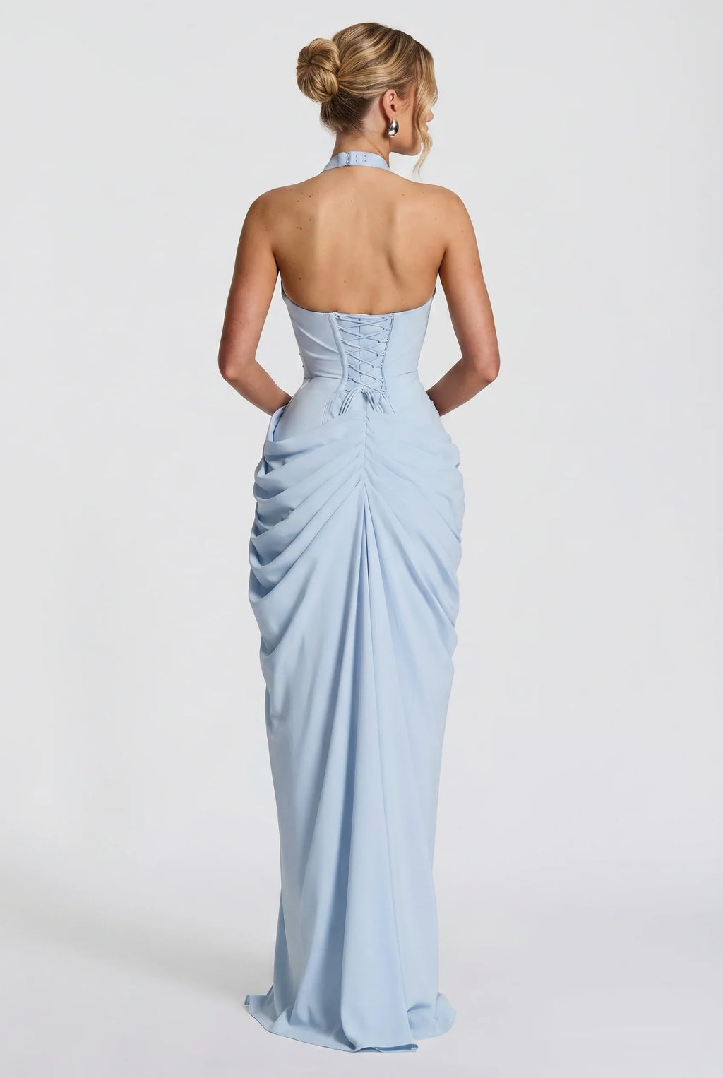 Minette – Spitzen-Maxikleid mit Neckholder und Beinschlitz