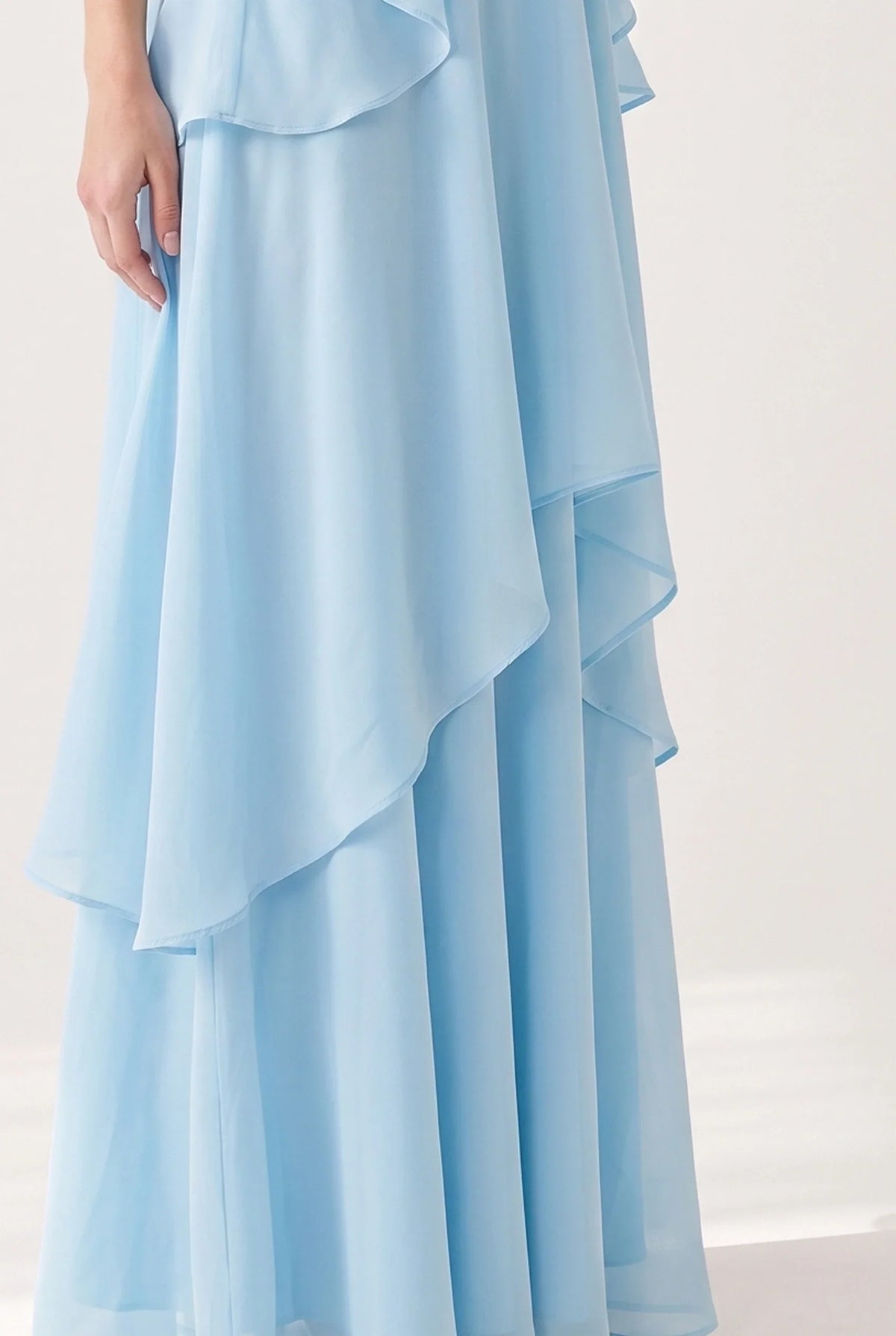 Maxikleid mit V-Ausschnitt und Neckholder