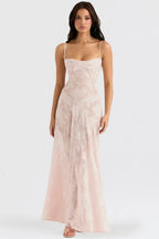 Damen Maxikleid mit Blumenapplikationen und Spaghettiträgern