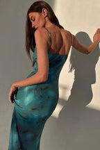 Figurbetontes Midikleid