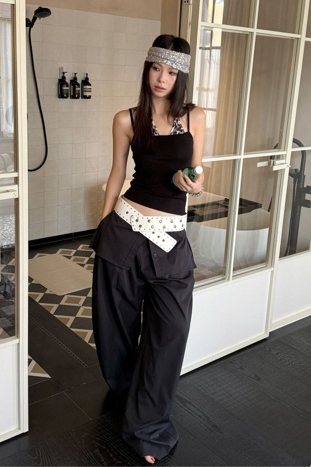 Locker geschnittene Hose mit weitem Bein