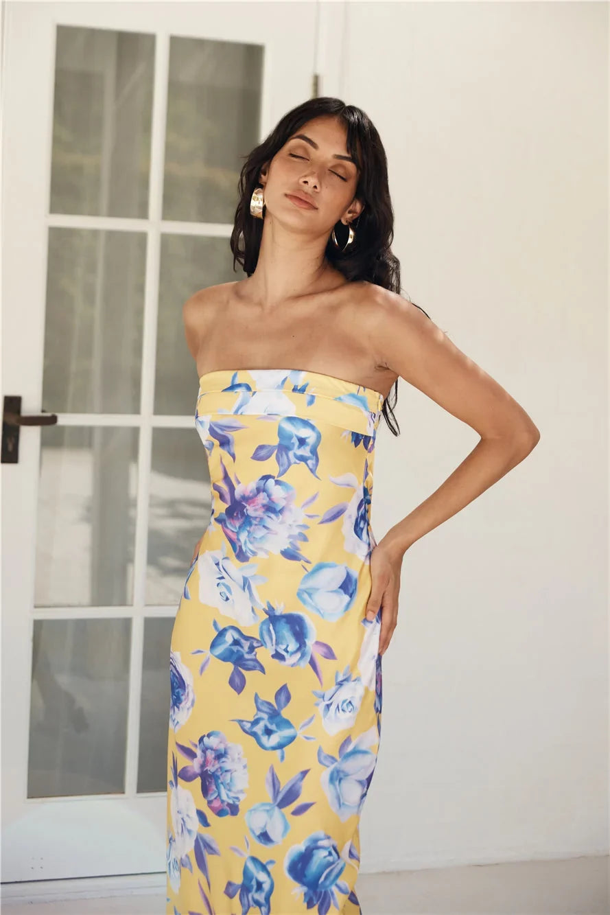 True – Schulterfreies Maxikleid mit Wasserfall-Ausschnitt und offenem Rücken