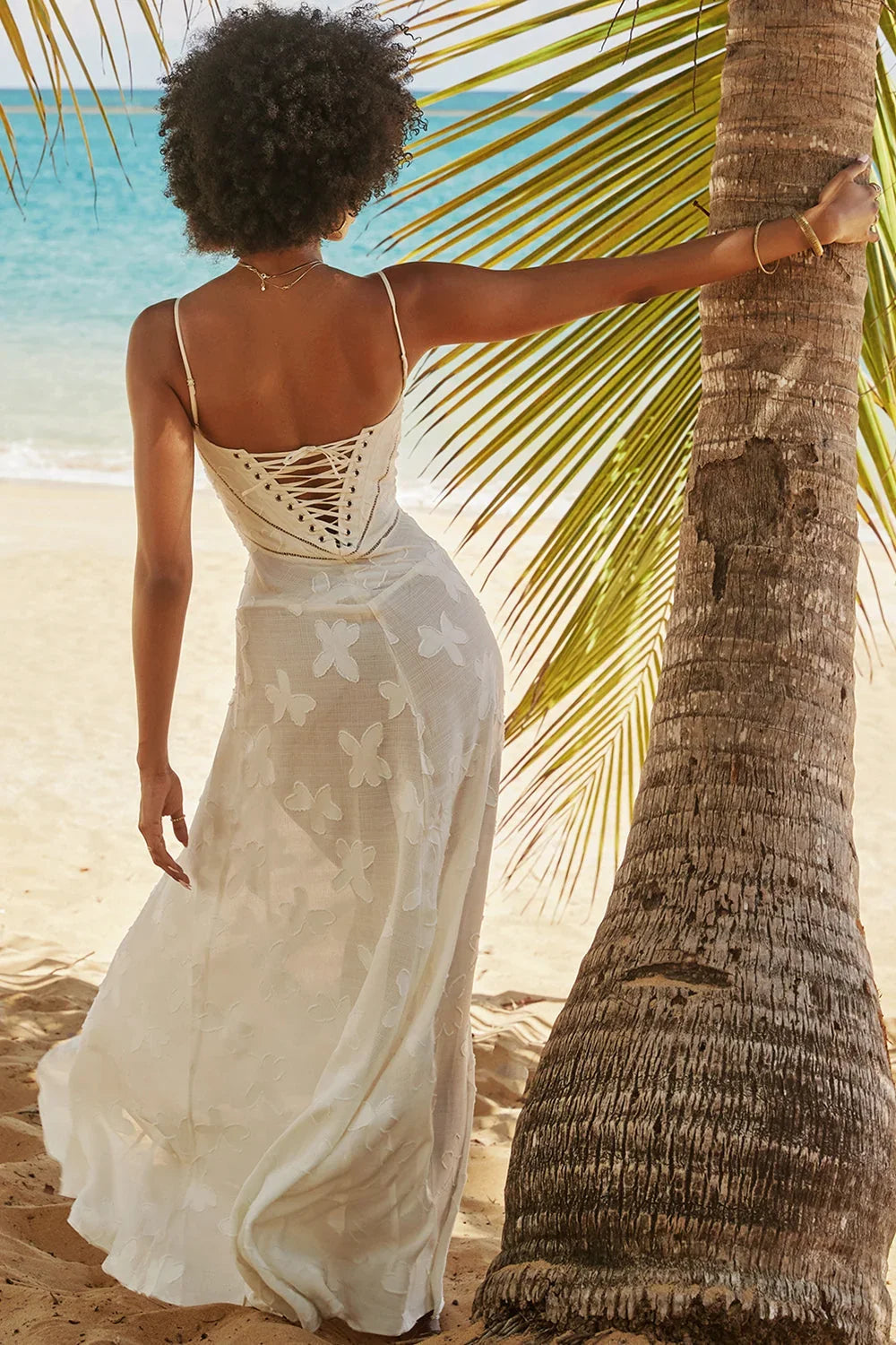 Damen Maxikleid mit Blumenapplikationen und Spaghettiträgern