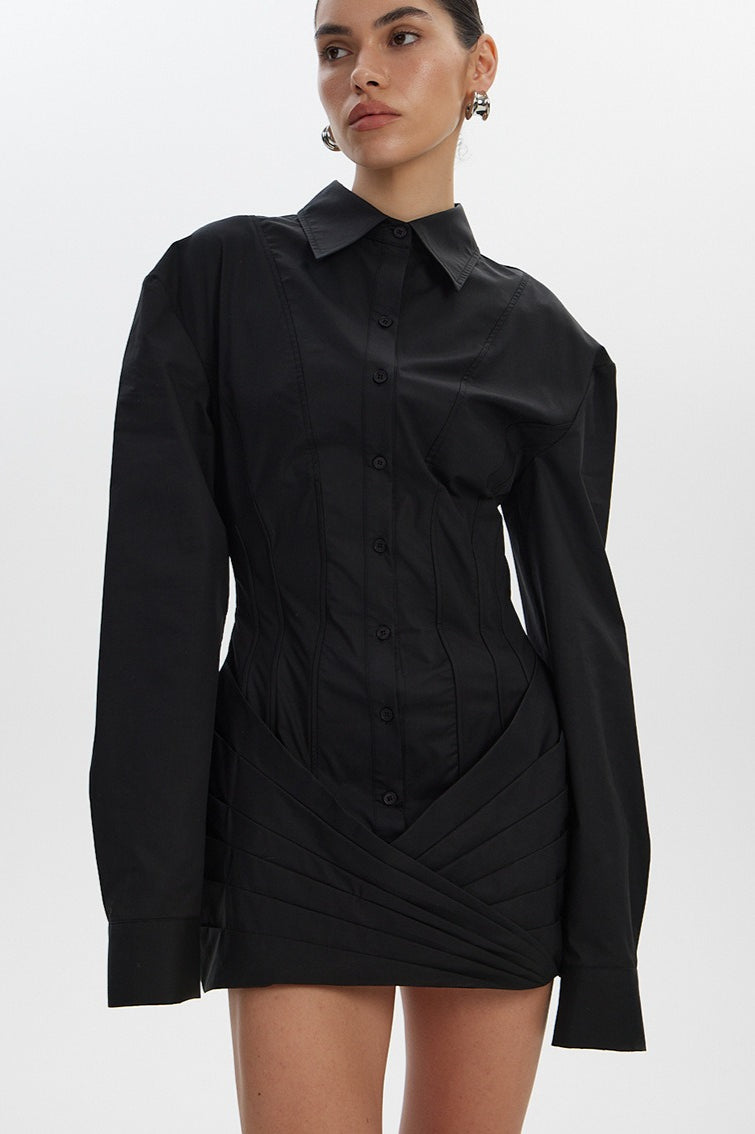 Figurbetontes Minikleid mit langen Ärmeln und Bindedetail