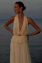 Kleid mit Neckholder und Falten