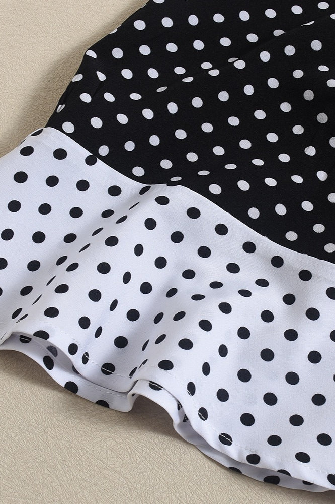 Rückenfreies Minikleid mit Bindedetail