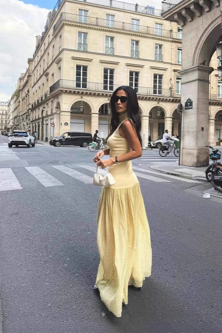 Ärmelloses Kleid mit Netzdetails
