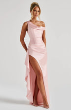 Damen Abendkleid mit asymmetrischem Ausschnitt und Beinschlitz