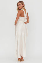 Damsel – Maxikleid mit Neckholder und Blumenmuster