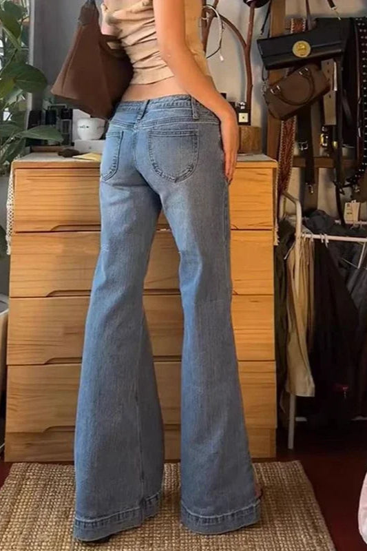 Vintage-Jeans mit ausgestelltem Schnitt und niedriger Taille in Blau