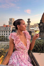 Kleid mit V-Ausschnitt, Blumenmuster und Rüschen