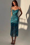 Figurbetontes Midikleid
