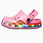 Luna Clogs: Leuchtende Schuhe für mutige Kinder