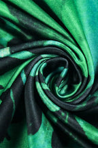 Figurbetontes Maxikleid mit Bindedetail und Blumenmuster