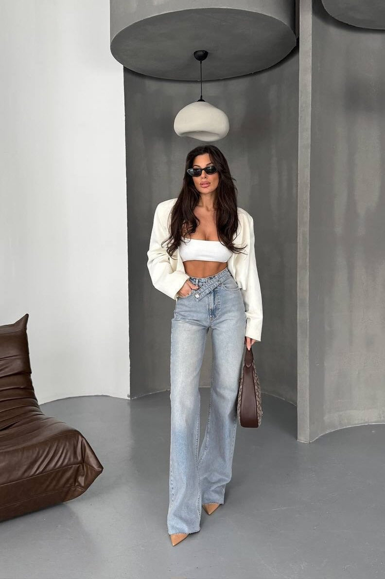 Jeans mit geradem Schnitt und Denim