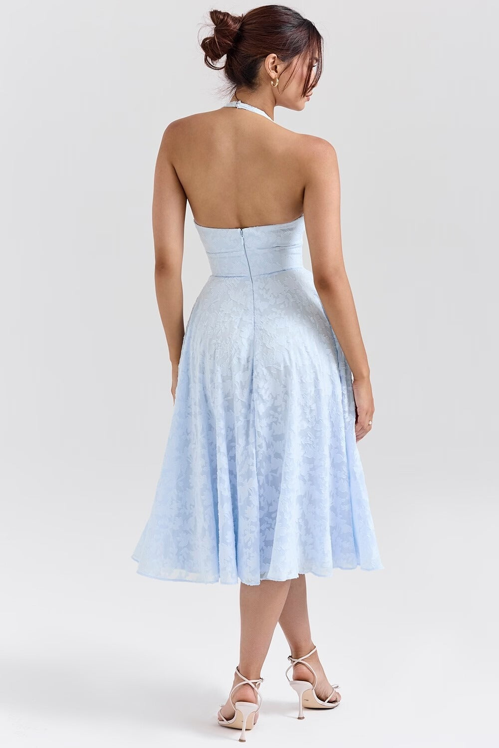 Kleid mit Neckholder in Blau
