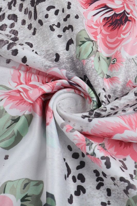 Rückenfreies Maxikleid mit Blumenmuster und Leopardenmuster