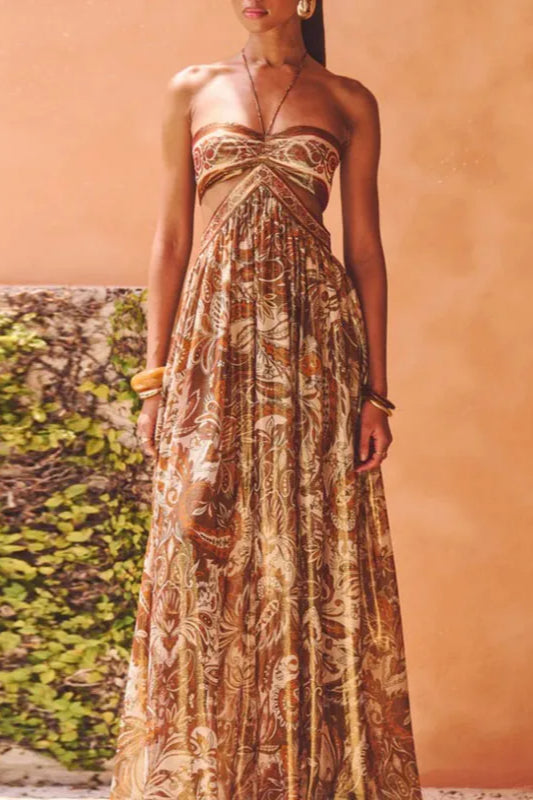 Trägerloses Kleid mit Falten und Spitze