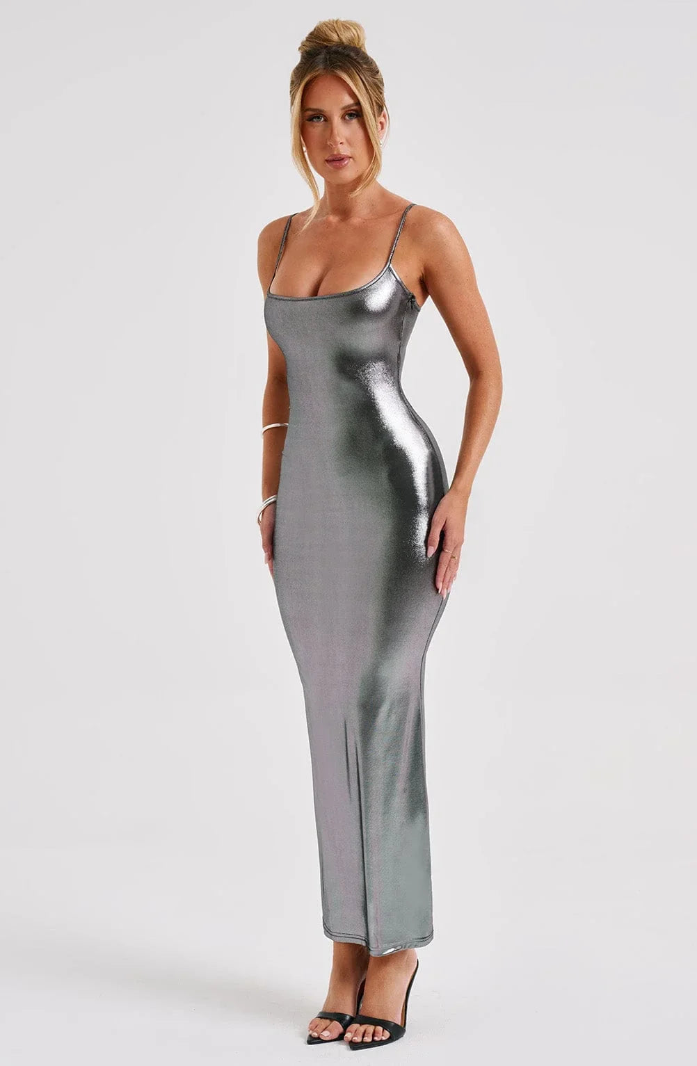 Damen Maxikleid in Metallic-Optik mit Spaghettiträgern