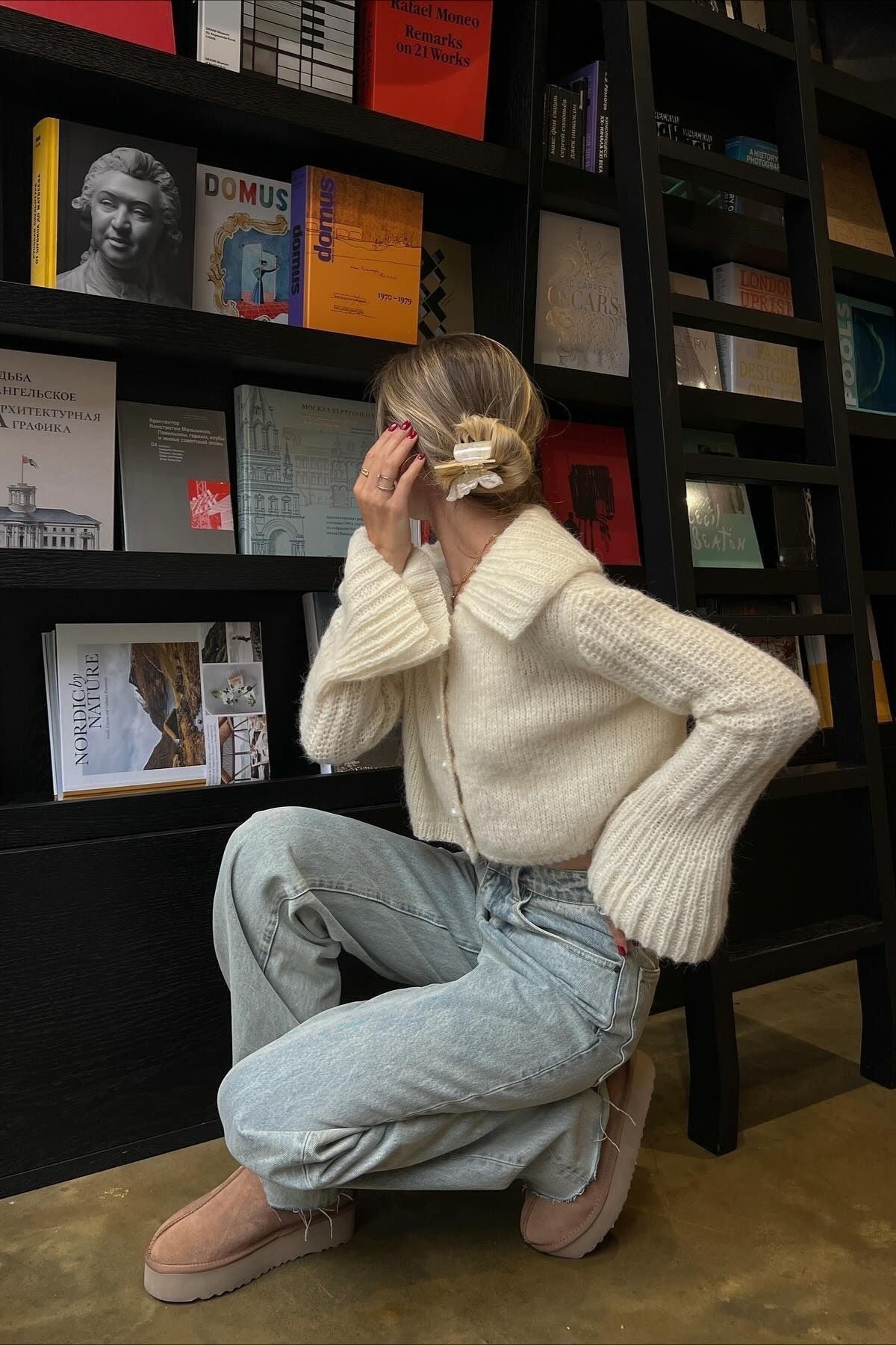 Pullover mit Trompetenärmeln, ausgestelltem Schnitt und Strickstruktur
