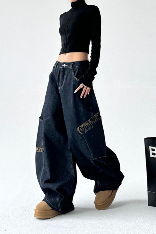 Jeans mit weitem Bein und Leopardenmuster in Blau mit mittlerer Taille
