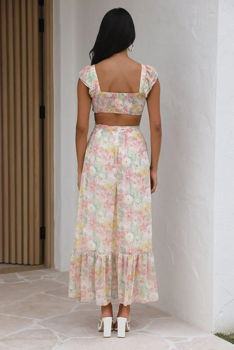 Maxikleid mit Rüschen und Cut-outs