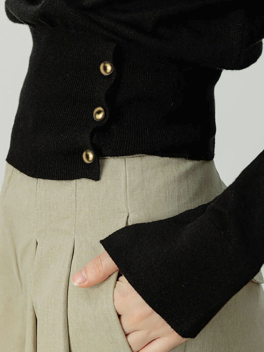 Asymmetrischer Pullover