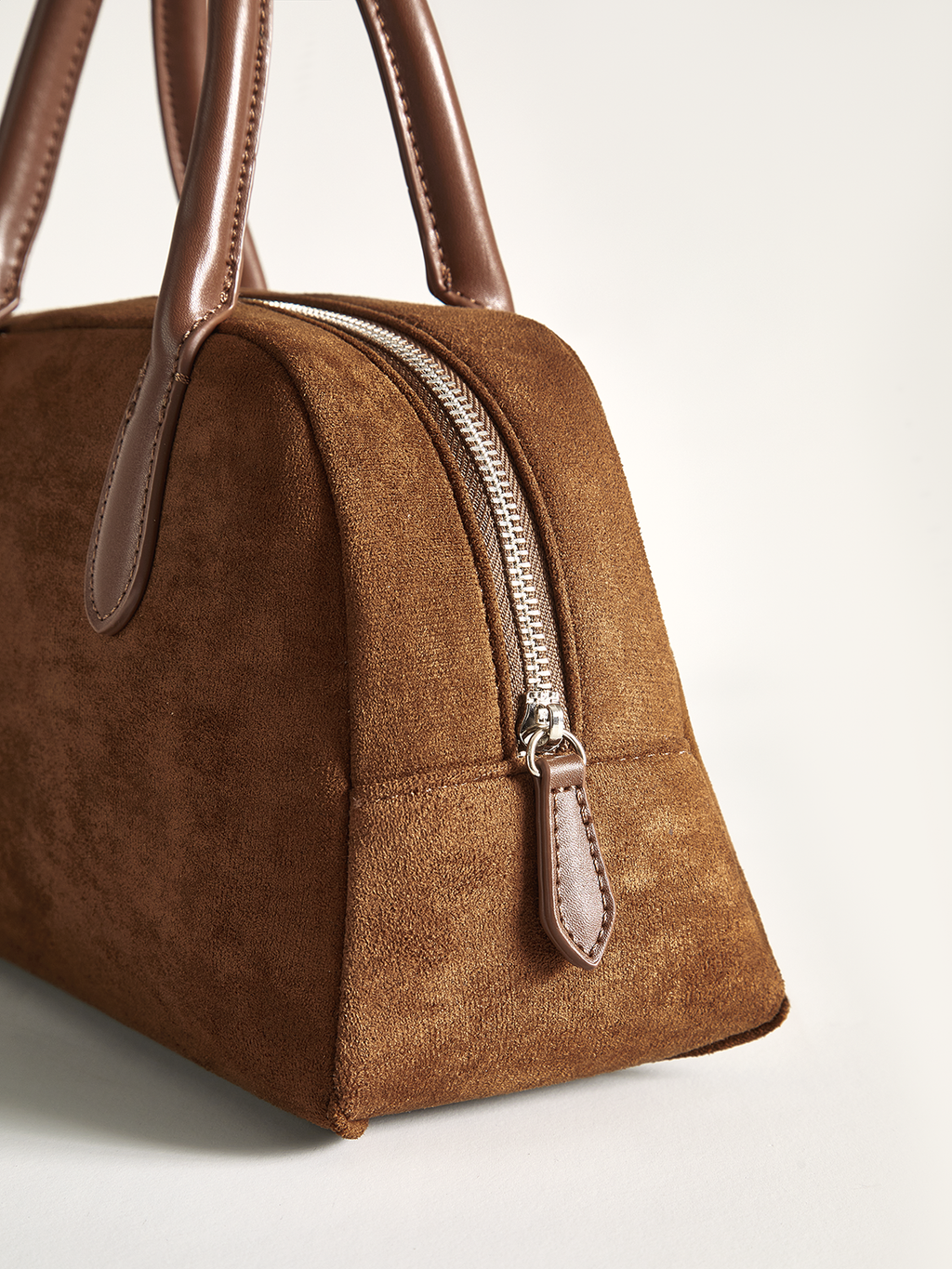 Tasche mit Henkel