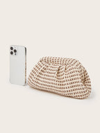 Clutch in Flechtoptik mit Raffung