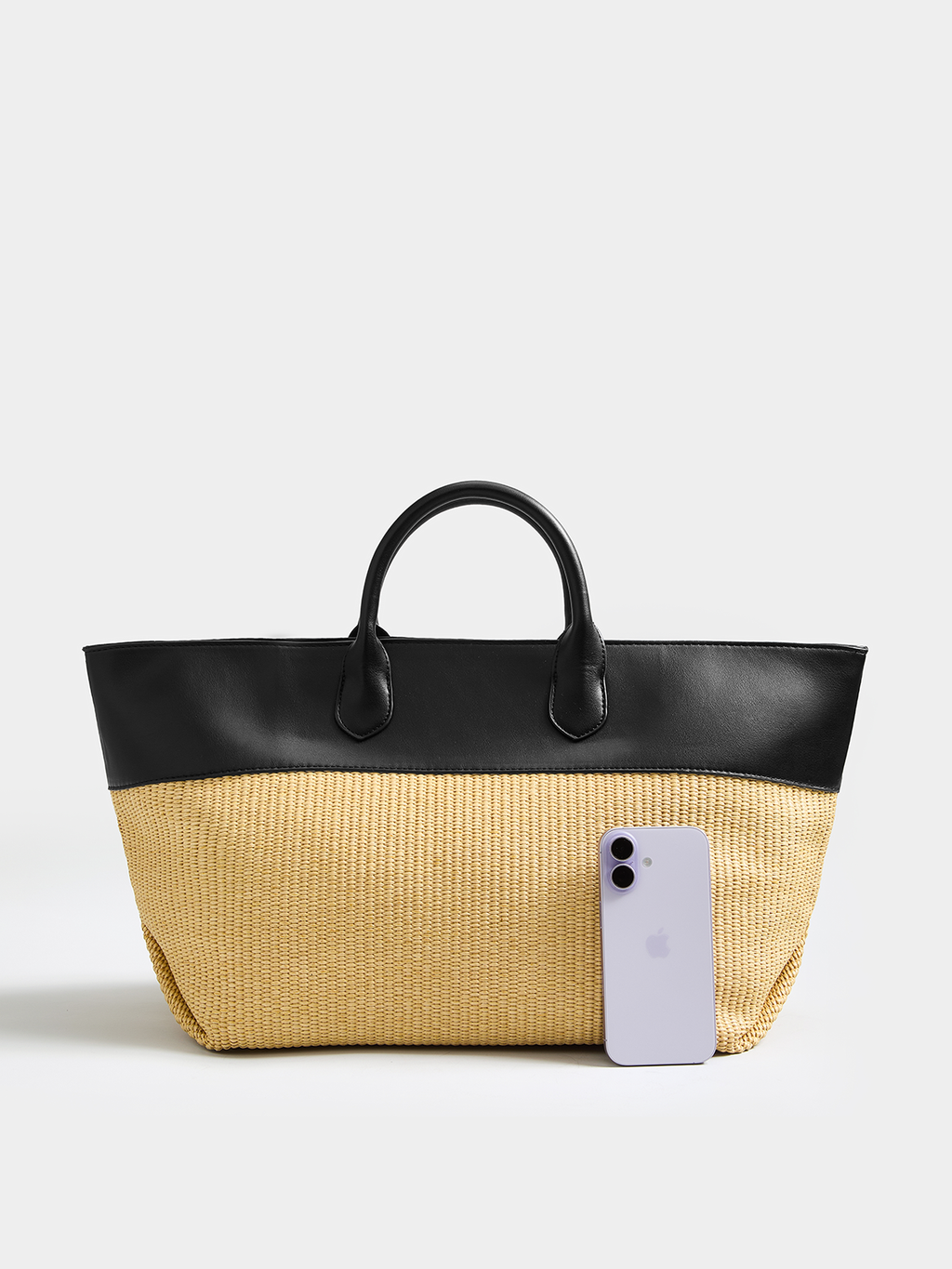 Shopper aus Stroh mit Patchwork-Design