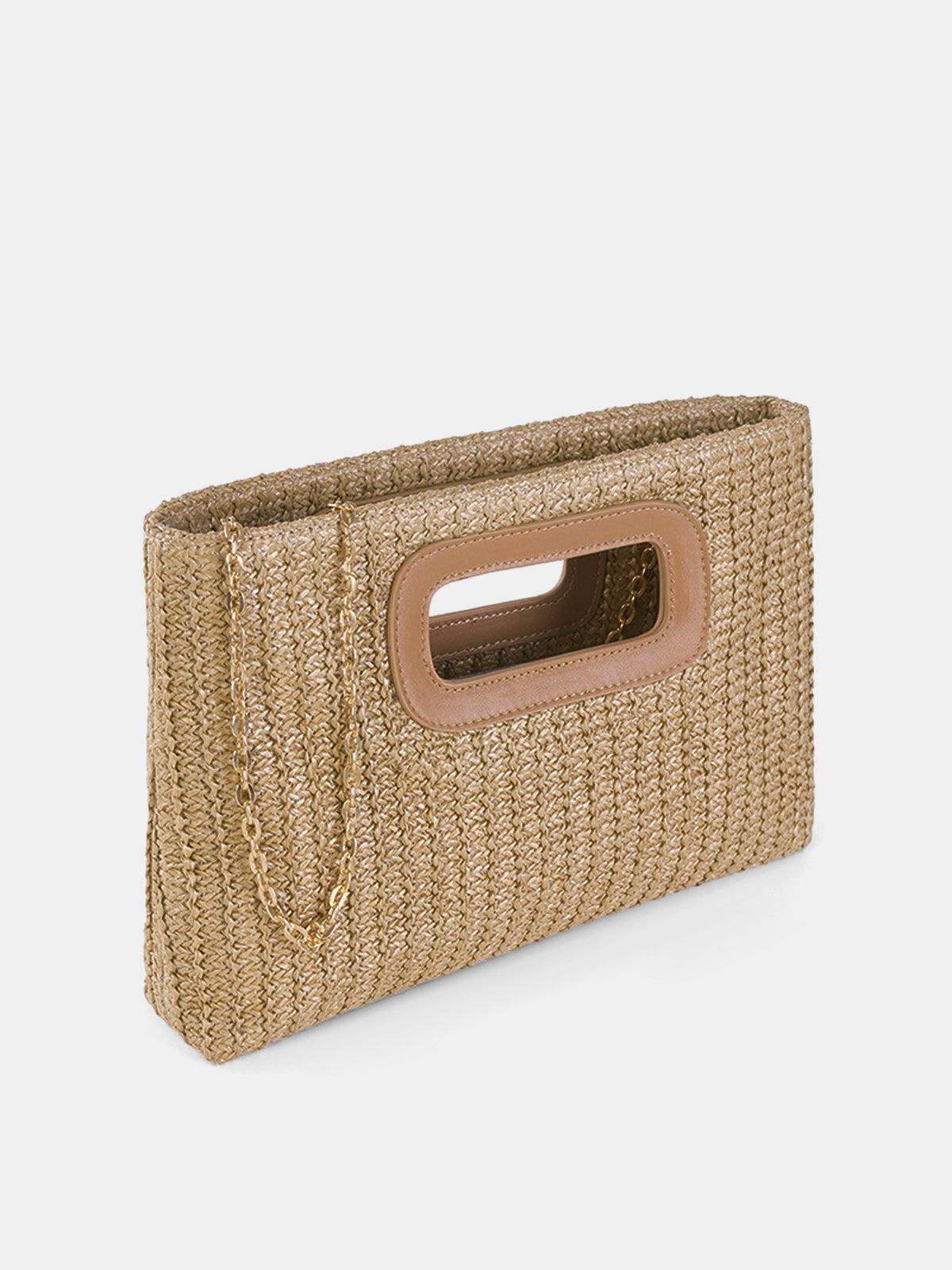 Clutch aus geflochtenem Stroh mit Cut-out-Detail
