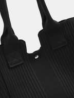 Shopper in Strickoptik mit viel Stauraum